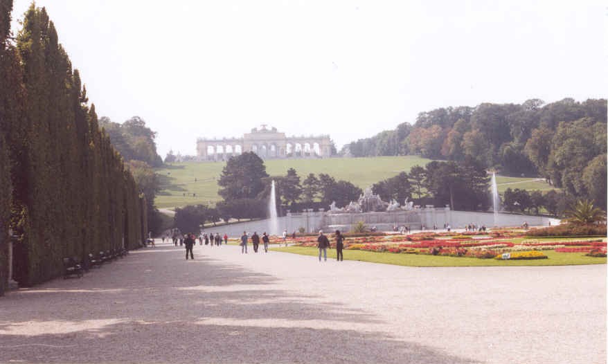 Schonbrunn_glory