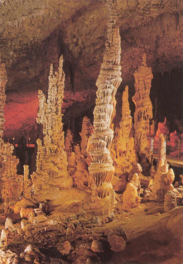 Stalagmity